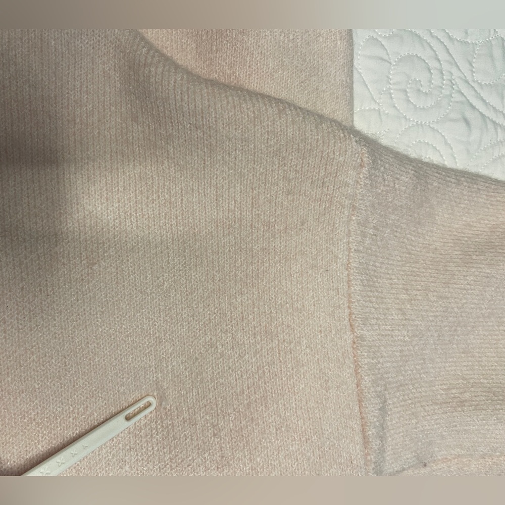 Sweater - Picture 4 of 6